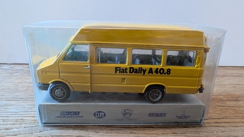 Vecchie auto furgone fiat - vecchie,