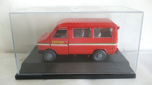 Iveco daily old - cars, scala